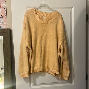 James Street Co Blake Pullover in Butter Yellow